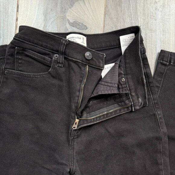 Abercrombie & Fitch Ultra High Rise Flare Black Jean Size 26 - Picture 5 of 7